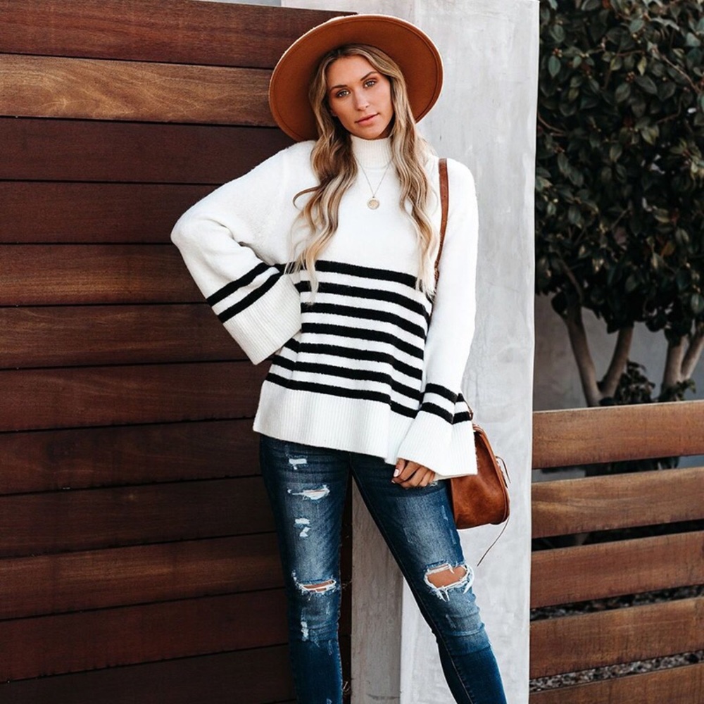 PREVIEW Ivory & Black Striped Oversized Sweater - Picture 5 of 9